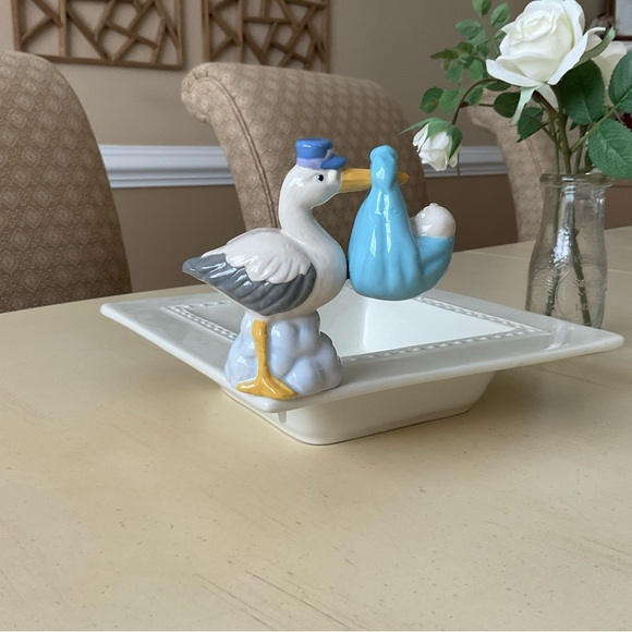 FABULOUS Stork Delivering Baby Platter Decoration - Picture 3 of 6